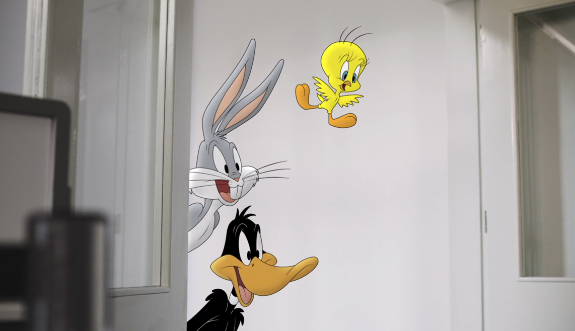 LOONEY TUNES